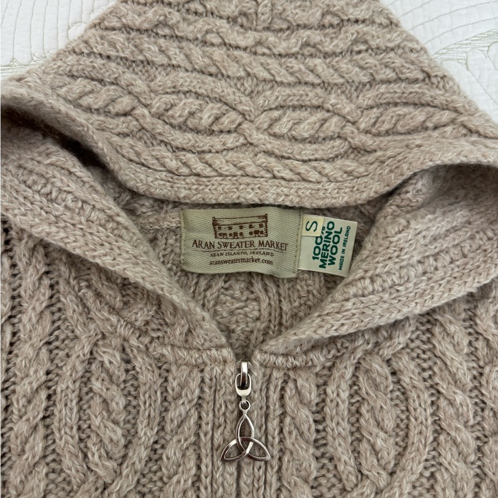 Aran Sweater Market Wool Hooded Cardigan Sweater- Size S - Picture 3 of 8